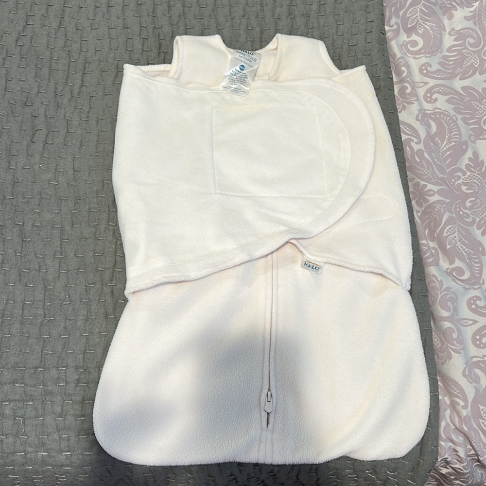 Sell in bundle. 3 pieces. - Picture 4 of 4